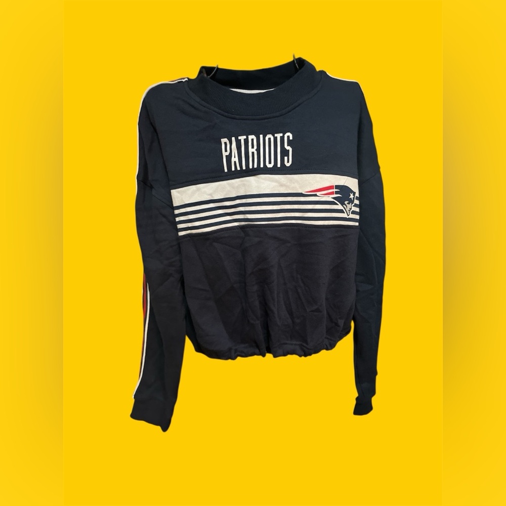 NFL women’s Patriots sweatshirt